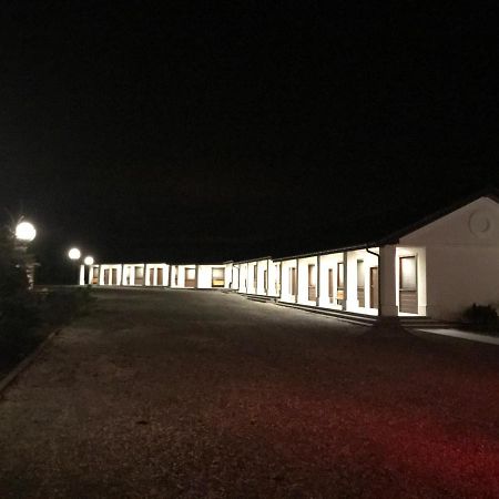 Отель Gosciniec Krepa Lipsko Экстерьер фото